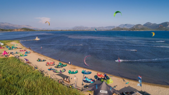 Pješčana plaža Ušće i kiteboarding, Apartman Leni uz more, Blace, Dalmacija Blace